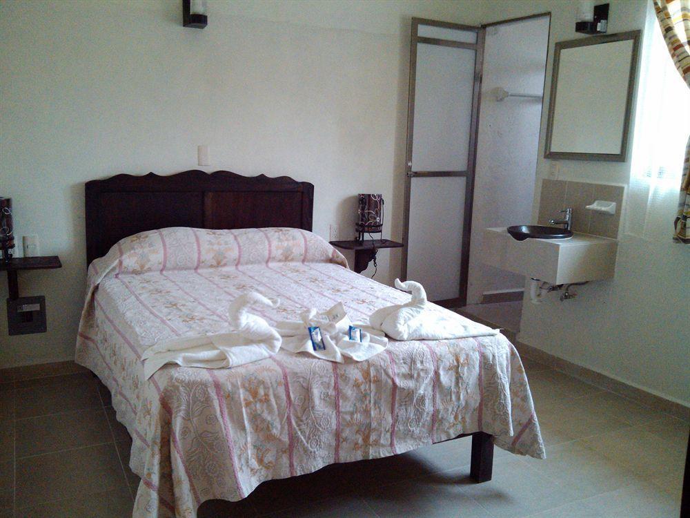 Hotel D' Santiago ปาเลงเก ภายนอก รูปภาพ