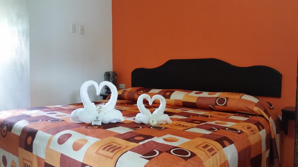 Hotel D' Santiago ปาเลงเก ภายนอก รูปภาพ
