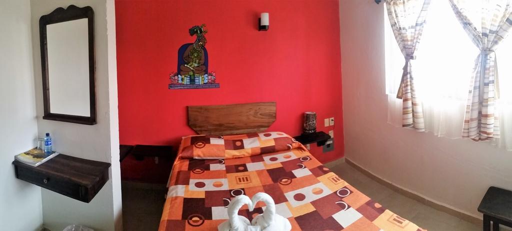 Hotel D' Santiago ปาเลงเก ภายนอก รูปภาพ