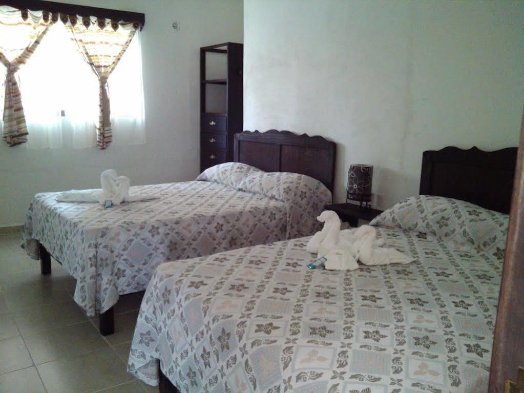 Hotel D' Santiago ปาเลงเก ภายนอก รูปภาพ